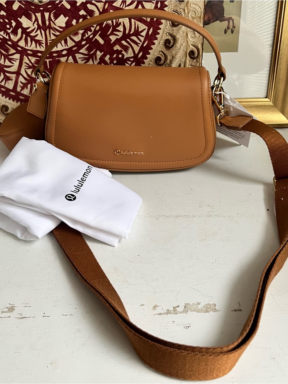 Lululemon Cactus ‘leather Mini Bag Chestnut Brown Crossbody NWT - Picture 5 of 9